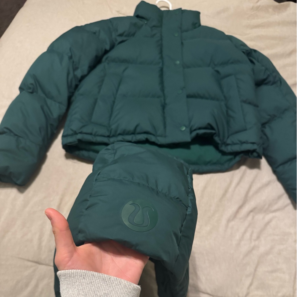 LULULEMON WUNDER PUFF JACKET EVERGLADE GREEN LIKE NEW SIZE 6